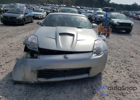2005 Nissan 350Z Coupe from USA, damaged, VIN JN1AZ34E35M652647